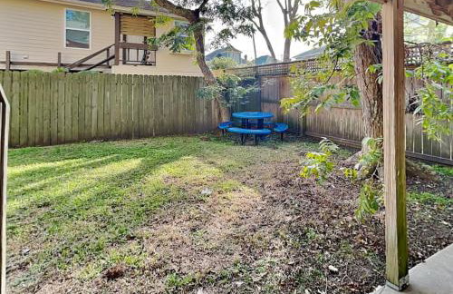 Yellow Belle on Avenue L - Foto 27