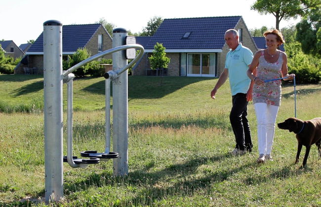 Villa in Maaspark With Sauna and Lake Views - Photo 20