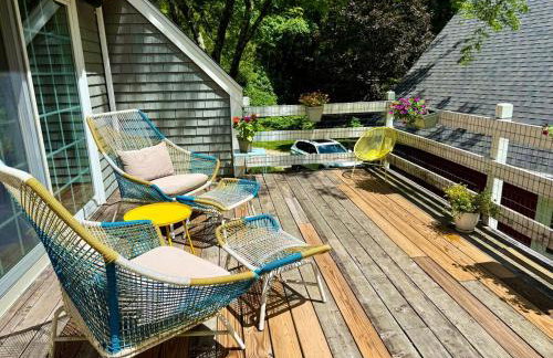 Beautiful House in the Woods, Huge Yard, Hot Tub - Foto 6