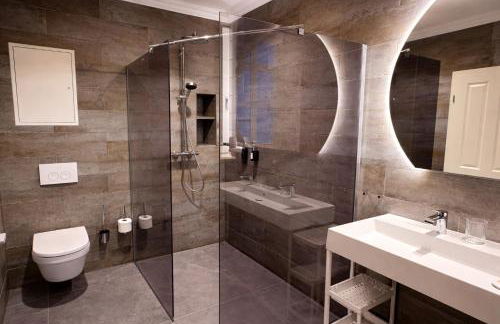 Haus der Weine - Foto 79