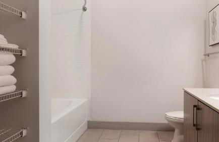 Landing Modern 1BD Clubhouse Rooftop Lounge - Foto 18