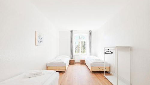 Tolstov Apartments - 3 , 4 and 5 Room Apartments - 20 Min zur Messe DUS - Foto 4, wardrobe