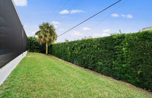 5* 3 BR 3 BA Home 4 min walk to beach & JW Marriott w/heated pool - Foto 34