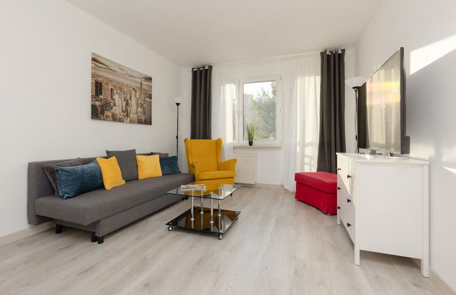 Kopcińskiego Apartment Warsaw by Renters - Photo 39