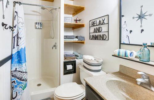 Lakefront Tower Home with Shared Dock! - Foto 11