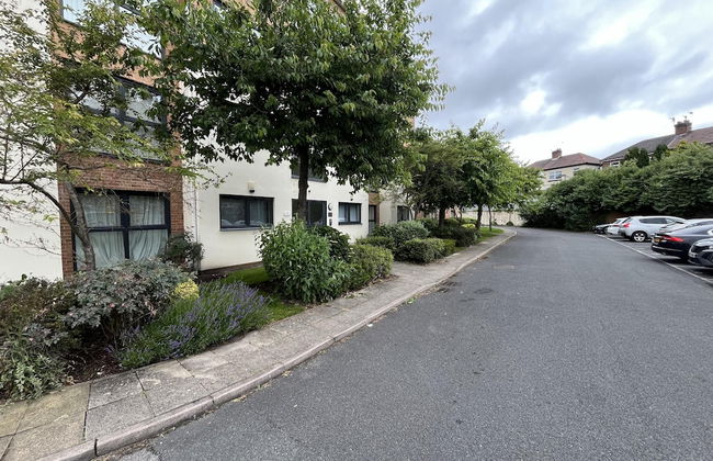 Modern Spacious Apartment in Private Grounds - Foto 10