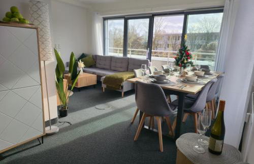 Große Wohnung mit Balkon nahe München - Foto 2