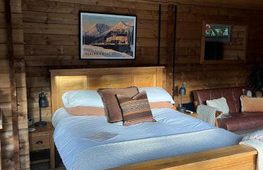 Clarence Cabin, King Bed & Free Parking - Foto 17