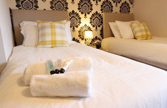 O2 Mailbox Central Premier Apartment - Photo 5