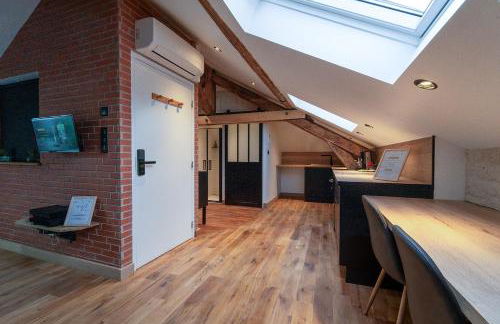 Evasion chic, spa et sauna sous les toits - Foto 7