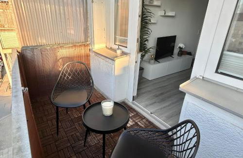 GÖH-moderne Wohnung in zentraler Lage, Balkon, self-check-in, WLAN, Netflix, DisneyPlus - Foto 13