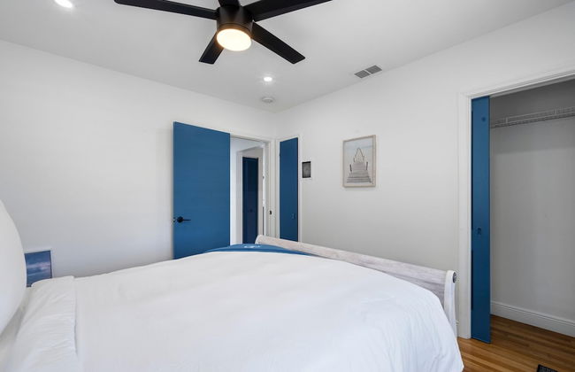 Stunning 3 Bd Pool House w Enchanting Water Views - Foto 21