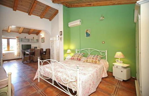 Gorgeous Apartment In Trget - Foto 5