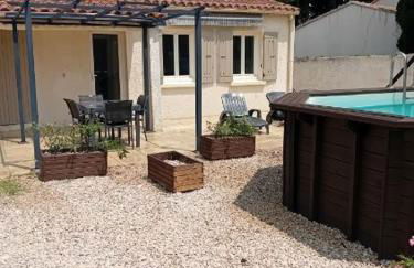 Provencal-style villa - Photo 18