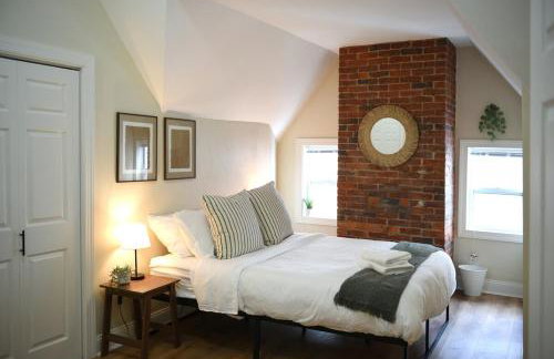 3 Bedroom House with Netflix, FREE Parking, Near Hospitals, Shopping,Food - Foto 19