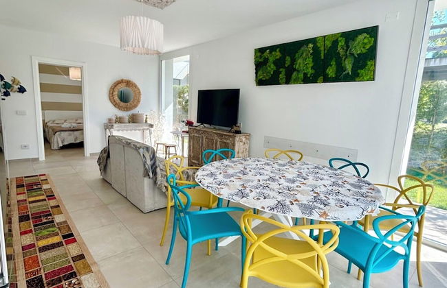 Golden Hour Retreat Lagoon View Villa With Pool - Photo 11