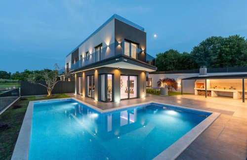 Villa Kalemi - Photo 1