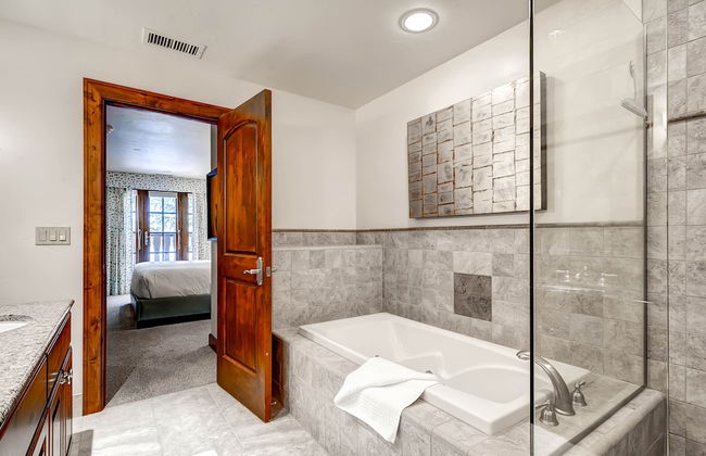 Ascent by East West Hospitality - Foto 24