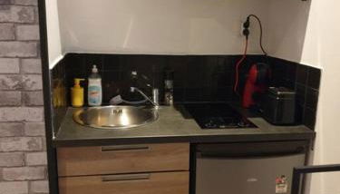 STUDIO LE PETIT ATELIER - PROCHE GARE - WiFi - Foto 3