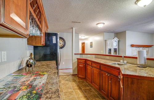 Junction City Home with Hot Tub - Near Milford Lake! - Foto 26