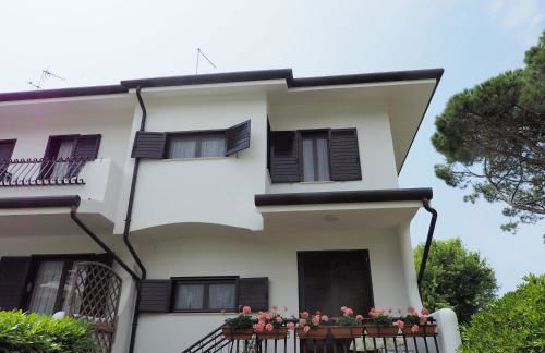 villetta con piscina a due passi dal mare - Foto 19