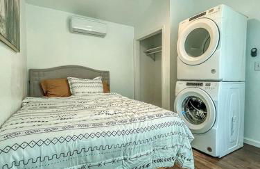 Cozy Tiny House Ideal for a Couples Retreat in Lake Hills, Texas - Foto 4