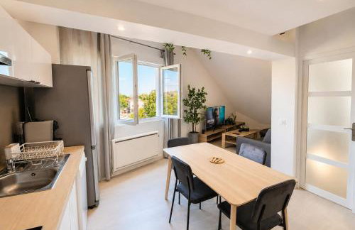 Loft avec Mezzanine - Vue Loing - Commerces à pied - Foto 5