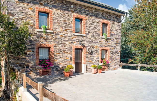 Holiday Home in Lierneux With Garden - Photo 1