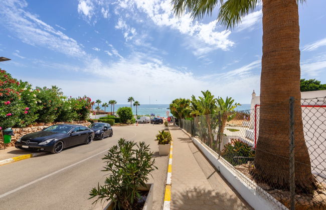 Happy Moments - Photo 18