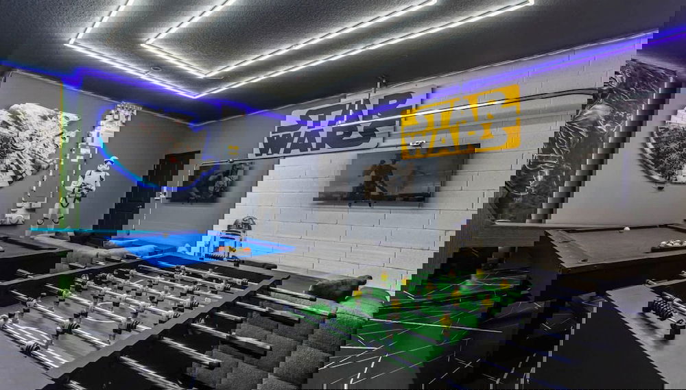 Upstay - Theme Rooms Pool Spa Theatre Arcade - Foto 1, Habitación