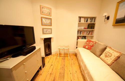 Old Coastguards - Stunning Historic Cottage - Photo 16