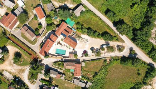 1 Bedroom Beautiful Apartment In Zminj - Foto 2