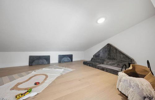 Modern Mountain House with Spa and Scenic Views - Foto 25