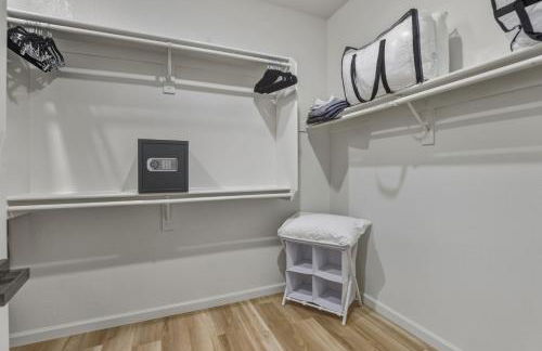 Sparkling Saltwater Pool - Spa - Firepit - WiFi - 4BR 3BA - Near Top Golf Courses - Foto 59