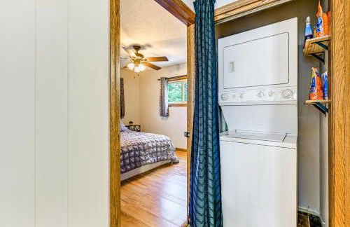 Canal-Front Cabin Dock and Fire Pit in New Lisbon - Foto 17