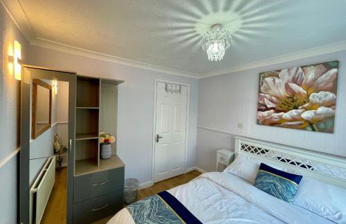 Semi Detached House in Aldershot - Foto 4