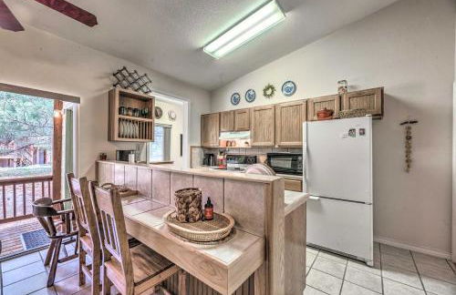 Charming Cloudcroft Cabin with Deck and Mtn Views - Foto 2