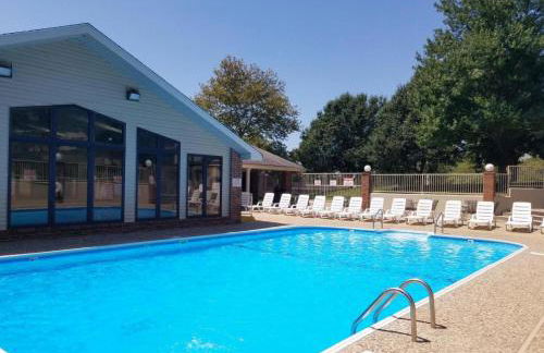 2BR Penthouse Condo - 2 Pools - Close to the Strip - Stairs Required - FREE TICKETS INCLUDED - FHC-24 - Foto 5