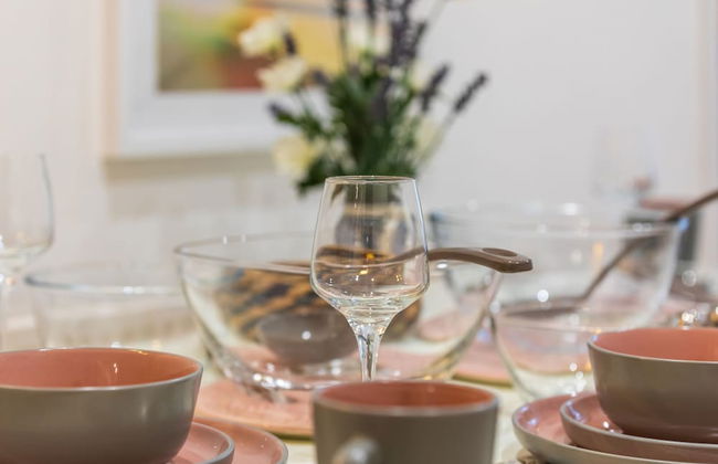 Seafront Apartment Private Garden & Free Parking - Foto 10