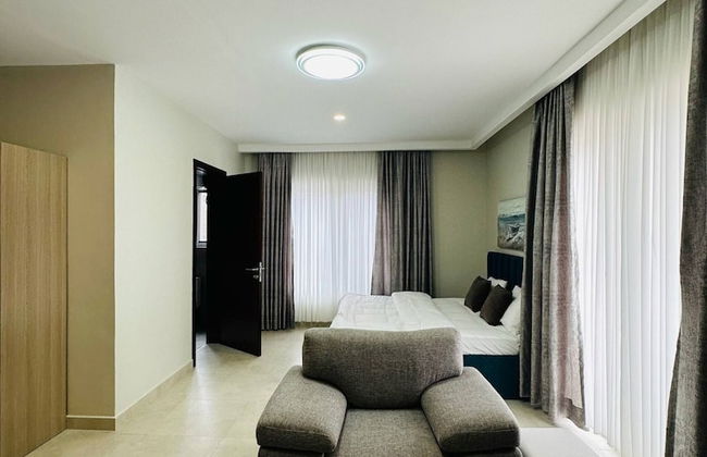 Welcome To Ninamo Suites - Photo 5