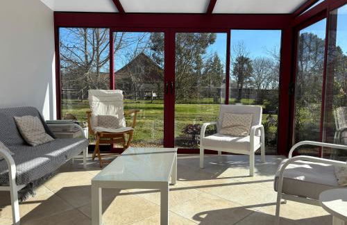 Maison de campagne lumineuse spacieuse dans impasse au calme a proximité d'un chateau deux vérandas grand jardin cabane pour vélos, pres Port en Bessin et Bayeux, proche plages du débarquement - Foto 32