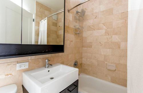 FiDi 1br w game room resident-only speakeasy NYC-1346 - Photo 13