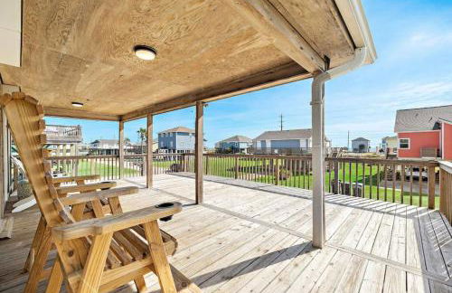 Cozy beach house with ocean views, fire pit and game room - Photo 24