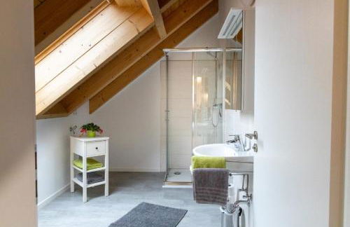 Ferienwohnung Schäffer mit Klimaanlage und Freisitz im Garten - Foto 9