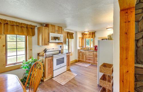 Remote Custer Cabin with Fire Pit and Near State Park! - Foto 6