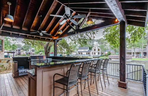 Best of Lake Conroe - Sleeps 16 - Lakefront Memories - Photo 25