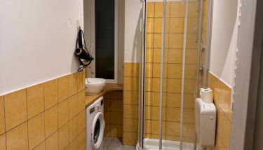 "Coccole nel borgo" 2min to outlet apartment with terrace - Foto 3