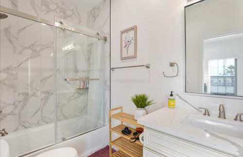 Stylish Pasadena Stay Near Old Town & Rose Bowl - Photo 13