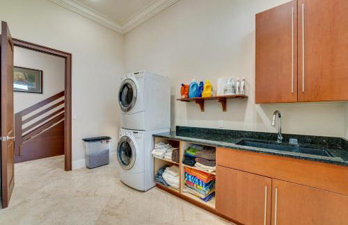 Groveland Home with Pool Luxurious Lakefront Oasis! - Foto 33