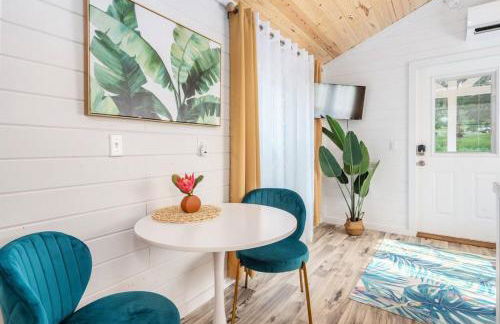 7 Le Soleil Retro Tiny House, Boat Parking, Mins to Lake Guntersville, City Harbor - Foto 13